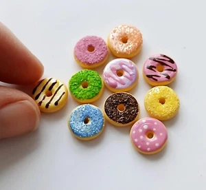 DOLLS HOUSE MINIATURE 1:12 * 10 X MIXED DESIGN DONUTS * COMBINED P+P - Picture 1 of 4