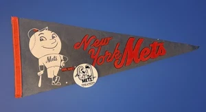 Vintage 1960er New York Mets Wimpel + Bonus Pinback Button aus THE NEWS sehr guter Zustand - Bild 1 von 8