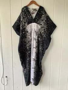 Vintage Tropical Eve Hawaii Kaftan Kimono Maxikleid grau Blumen Mumu One Size - Bild 1 von 7