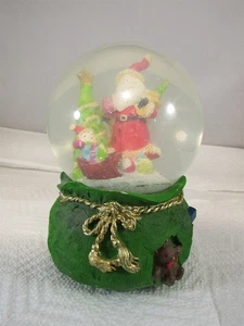 WEIHNACHTSMANN WEIHNACHTSBAUM SCHNEEKUGEL. MELODIE: "WE WISH YOU A MERRY CHRISTMAS" - Bild 1 von 5