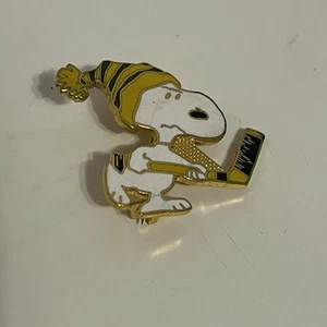 Mini spilla vintage Aviva Snoopy Hockey - Foto 1 di 6