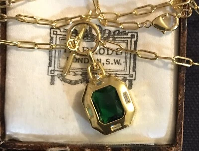 Vintage Style Jewellery Green Gemstone And White C Necklace 18K Gold Plated - Image 1 of 3