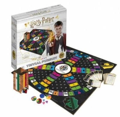 OFFICIAL HARRY POTTER TRIVIAL PURSUIT CLASSIC QUIZ MEMORY BOARD GAME - Image 1 of 3