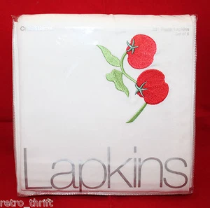 New Crate and Barrel Set of 6 Pasta Lapkins 22"x22" White Buttonhole Tomatoes  - Picture 1 of 12