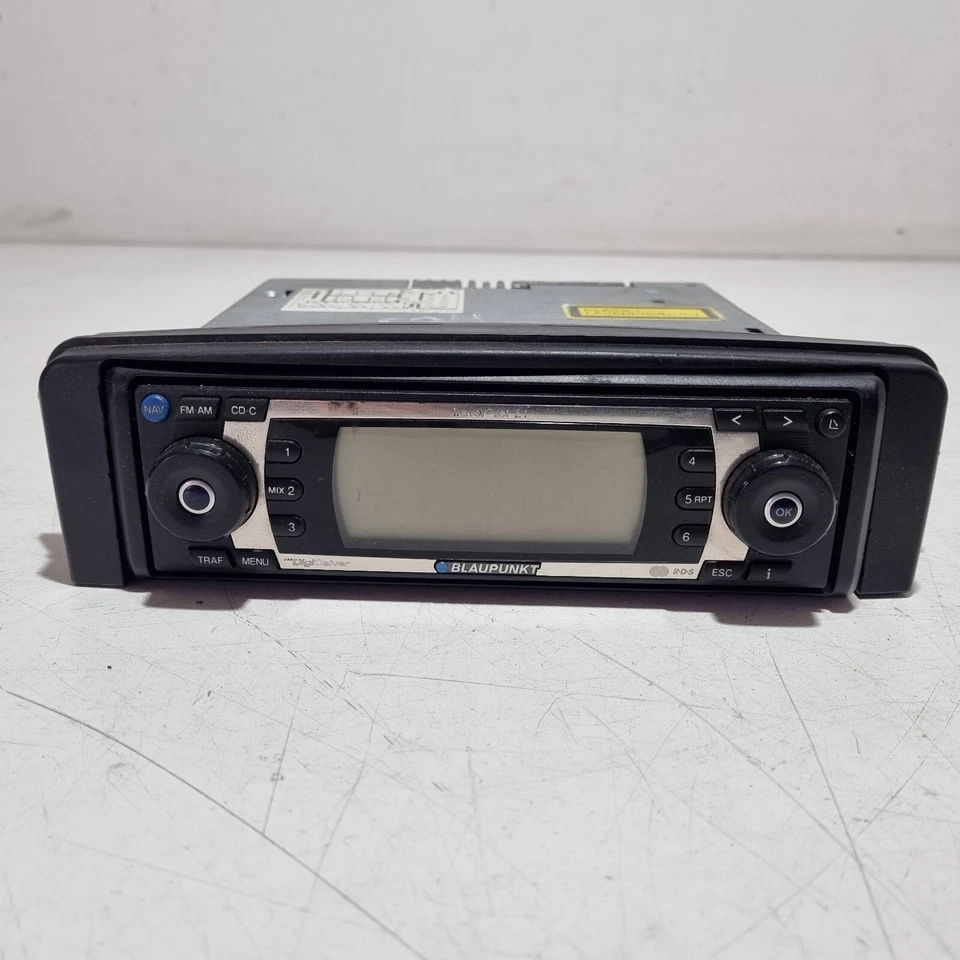 C24* BLAUPUNKT TravelPilot Autoradio 1-DIN Radio weiße Beleuchtung RDS Navi CD - Bild 1 von 4