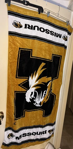 NWOT! University of Missouri Mizzou Tigers Beach Towel 29x56 Cover