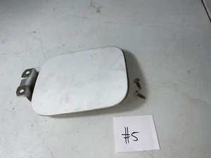 Honda Accord LX 2004 cupé puerta de combustible tapa de gasolina tapa blanca OEM - Imagen 1 de 5