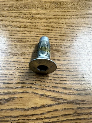 2014-2019 Maserati Ghibli Steering Wheel Main Hex Bolt Screw OEM - Image 1 of 3