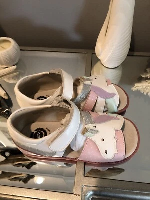 NIB Livie & Luca Unicorn Bright White Leather Sandals Shoes Size 6 - Image 1 of 4