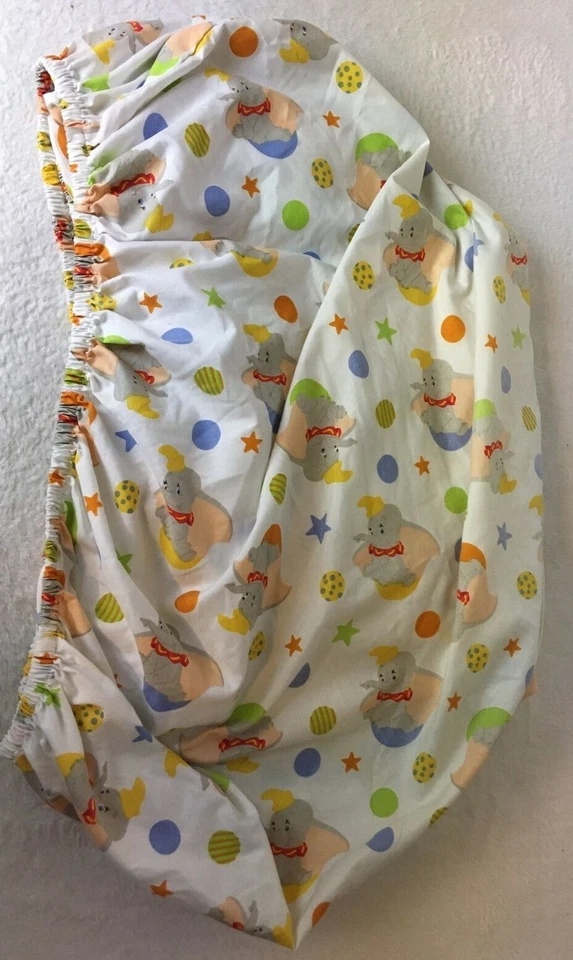 Colchón de ropa de cama ajustado colorido sábana para bebé Disney Dumbo Foto 1 de 4