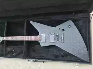 Matte Black Diamond Plate Explorer E-Gitarre Hirschschädel MOP Inlay - Bild 1 von 4