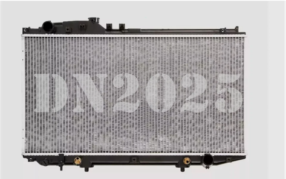 Radiador apto para Lexus GS430 2001-2005 2002 2003 2004 2005 4.3 V8 01 02 03 04 05 Foto 1 de 1