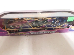 Hot Wheels - 1/64 - 3 car set  -Newton's   Lowboyz - Picture 1 of 1