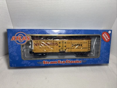 ATLAS 3001518S DEWEY & ALMY CHEMICAL CO 40' WOOD REEFER # 100. 3-RAIL. (0055) - Image 1 of 4