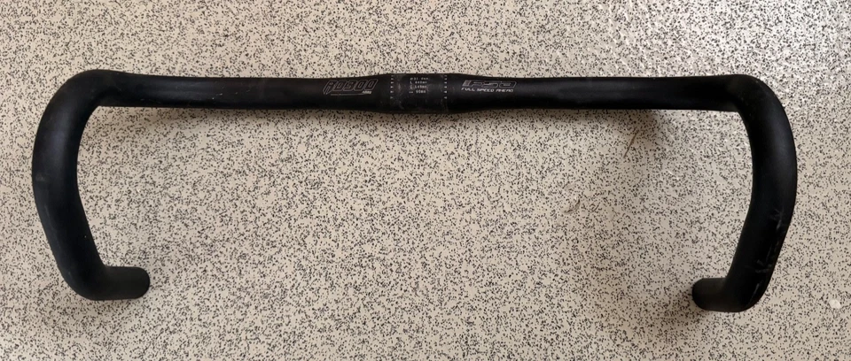 FSA RD300 Alloy Road Drop Handlebar 440mm 31.8mm 145mm Drop / 90mm Reach (K1) - Image 1 of 3