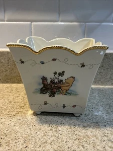 Lenox Disney Pooh’s Blooming Friendship 2001 Fine Ivory China Flower Pot - READ - Picture 1 of 9