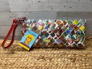 NUEVO CON ETIQUETAS Nahui Ollin Envoltura de Caramelos Cartera Muñequera Bolso sin asas Reciclado Artístico Colorido - Imagen 1 de 5