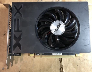 Graphics Card XFX AMD Radeon R7 240 (4GB, R7-240A-4NFR). - Bild 1 von 5