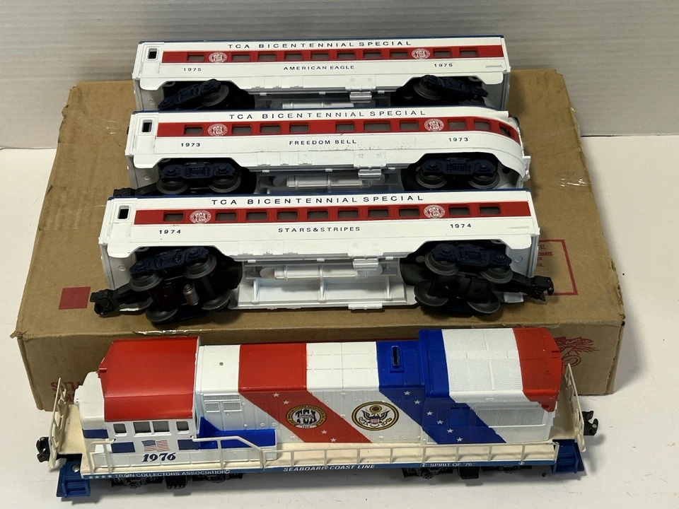 Lionel TCA  O Gauge Bicentennial Diesel Loco# 1976, Cars 1973,74,75 no box - Image 1 of 4