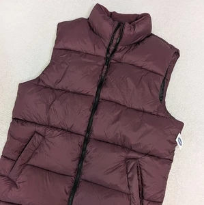 NWT Old Navy Men's Puffer Vest Full Zip Burgundy Size L Pockets Heavy Thick - Picture 1 of 9
