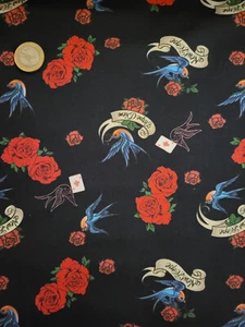 Stoff, Schwalben und Rosen Rockabilly aus 100 % Baumwolle, Meterware, Webware - Bild 1 von 1