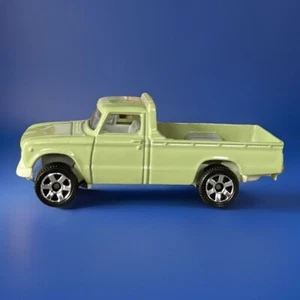 Matchbox - '62 Datsun (Nissan) Junior Pickup MBX Road Trip 11/35 Box Shipped - Picture 1 of 12