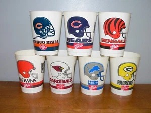 Lot of 7 Vintage 7-11 Big Gulp NFL Football Team Cups; Bears, Bengals, Browns+++ - Picture 1 of 2