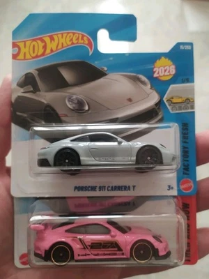 Lotto Hot Wheels Porsche 911 Carrera T 2026 + 911 GT3 RS Rosa 1:64 2025 - Immagine 1 di 4