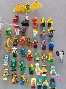 LEGO Minifiguras Lote más Accesorios Ninjago Spaceman Bebé Pirata Dragón Dorado - Imagen 1 de 24