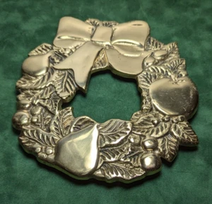 Rubel '81 Christmas Holiday 6" Messing erhöhte Kochplatte/Untersetzer Schleife Apfel Birne - Bild 1 von 2