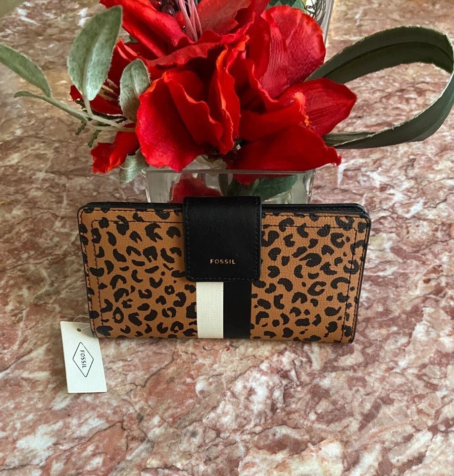 Fossil RFID Logan Tab Cherish Bifold Wallet Women’s