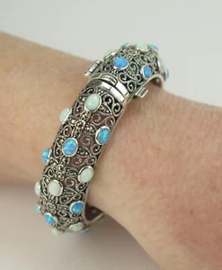 Luke Stockley, Londra. Bracciale in argento con opali set gemme - Foto 1 di 11