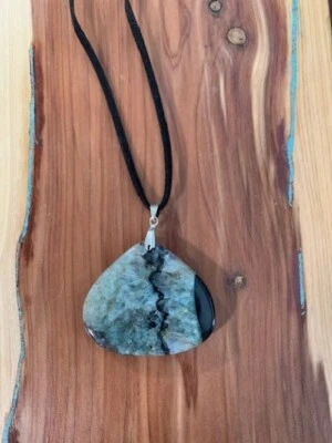 Collar ajustable de cuero gamuza negro piedra teñida natural para mujer joyería boho Foto 1 de 3