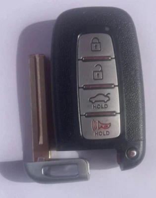 HYUNDAI EQUUS KEYFOB 4 BUTTONS NEW KEYBLADE TRUNK OEM - Image 1 of 2