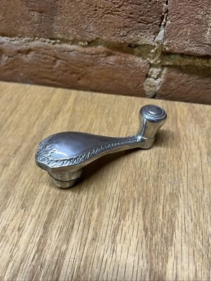 (Lote V3) Manivela Ventana Interior Años 20’s-30’s Foto 1 de 4