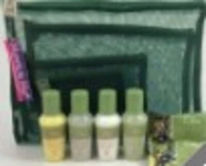 Mirra N Me - Juego de viaje de 6 piezas de baño - aceite de oliva Cali y 4 piezas verde Dk M... - Imagen 1 de 1