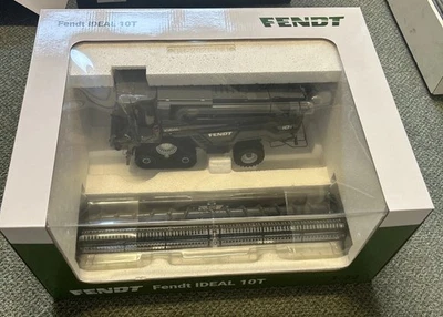 6624 1/32 Universal Hobbies Fendt Ideal 10T Combine - Image 1 of 4
