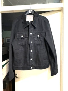 Auténtica chaqueta de mezclilla True Religion para hombre negra enjuague Trucker - Imagen 1 de 8