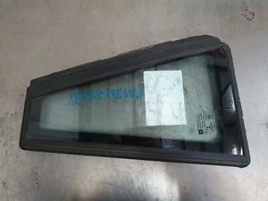 HOLDEN COMMODORE LEFT REAR 1/4 DOOR GLASS VE-VF, WAGON, 07/06-12/17 06 07 08 09 - Picture 1 of 5
