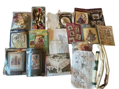 Gran Lote De Colección Punto De Aguja Punto De Cruz*Abierto*Patrones de Kits y Materiales*Leer* Foto 1 de 4