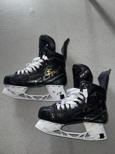 USED TEAM ISSUED GAME USED NOTRE DAME HOCKEY CCM SKATES SIGNED GRANT SILIANOFF - Picture 1 of 15