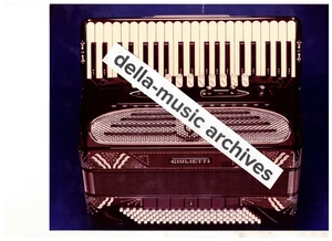 GIULIETTI CLASSIC 127 ACCORDION RHINESTONES- BEAUTIFUL  FULL COLOR 8 x 10 PHOTO - Picture 1 of 2