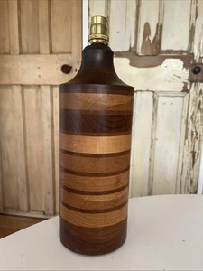 Vintage Mid Century Mixed Wood Turned Lamp - Bild 1 von 13