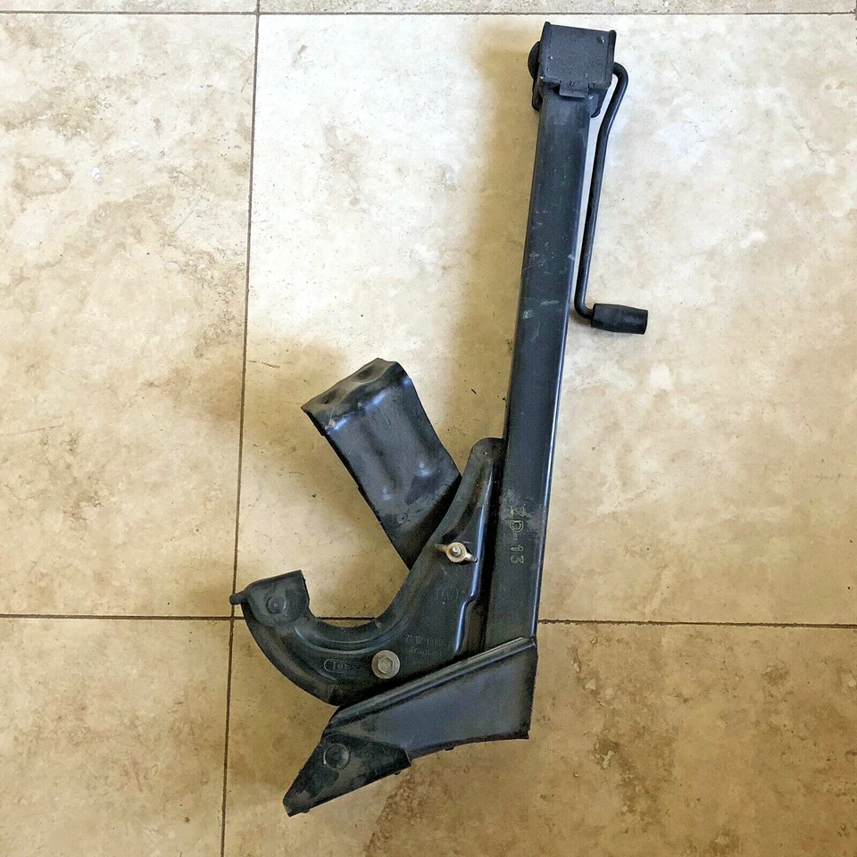 89-90-91-92-93-94-95-96 宝马 5 意甲 E 34 540I 525I 535I 轮胎插孔和工具 — 第 1/4 张图片