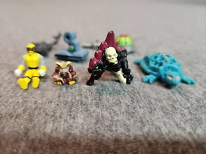 Lot of 7 Vintage/ MIGHTY MAX/ Mini Figs Parts Accessories 1990s Blue Bird Toys - Picture 1 of 6