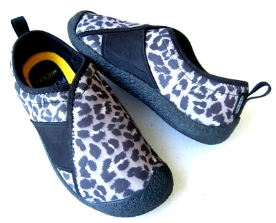 Keen Howser Wrap women's shoes size 7.5 Animal print Fur lining Excellent - Image 1 of 4