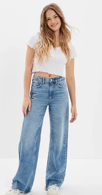 Pantalones de mezclilla holgados de cintura súper alta American Eagle de pierna ancha — talla 4R Foto 1 de 4