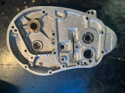 Cubierta de distribución interior BSA B25 TR25 1967-69 Foto 1 de 3