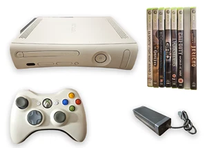 Xbox 360 / Xbox360 60GB Weiß + Controller + Kabel + 7 Spiele  (FSK18) - Bild 1 von 9