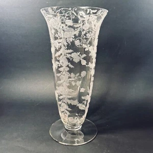 Vintage Cambridge ELAINE Etched Glass 11" Vase BEAUTIFUL - Picture 1 of 8